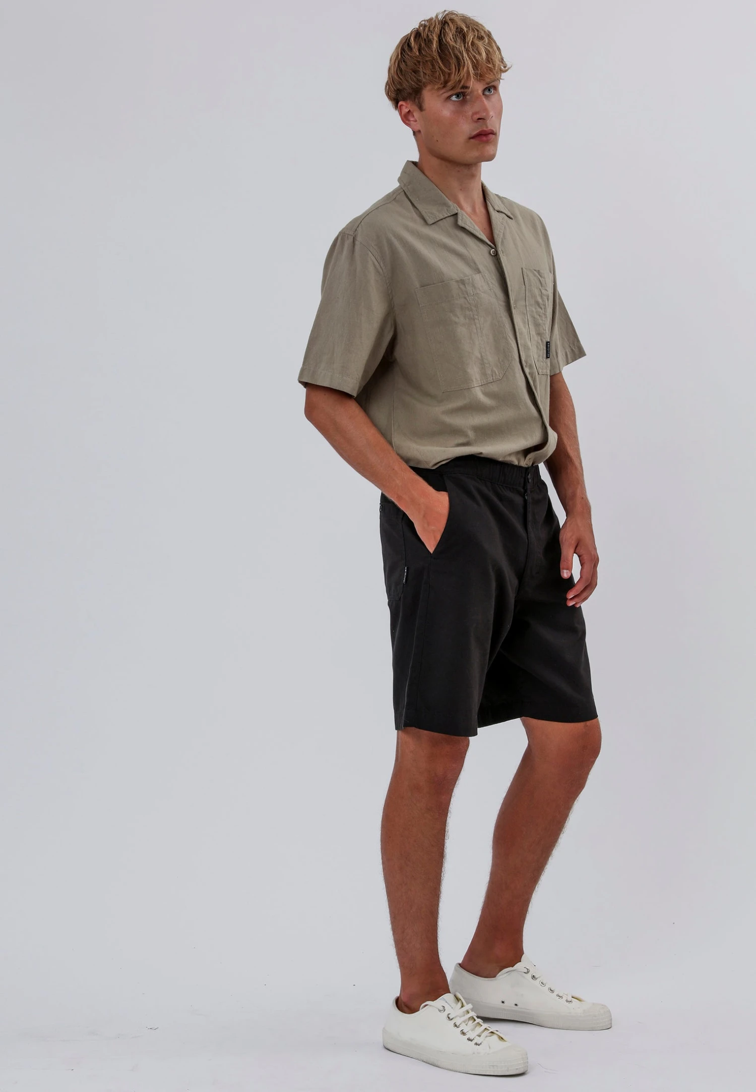 ELASTICATED LONGLINE CHINO SHORTS BLACK 6 ELASTICATED LONGLINE CHINO SHORTS BLACK - Image 4
