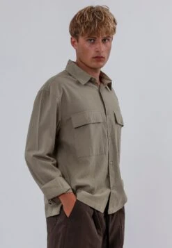 TWO POCKET RELAXED LINEN BLEND SHIRT LIGHT KHAKI 10 TWO POCKET RELAXED LINEN BLEND SHIRT LIGHT KHAKI -Religion Clothing 15ETRH08TWOPOCKETRELAXEDLSSHIRTLIGHTKHAKI 45