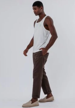 SAINT-TROPEZ LIGHTWEIGHT HOLIDAY CHINOS CHOCOLATE -Religion Clothing 15HLWP56 LIGHTWEIGHT BASIC CHINO CHOCOLATE 3