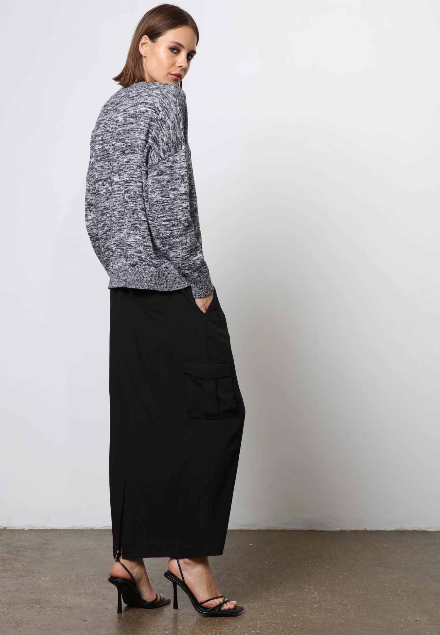 PEACE JUMPER BLACK & WHITE 7 PEACE JUMPER BLACK & WHITE - Image 5