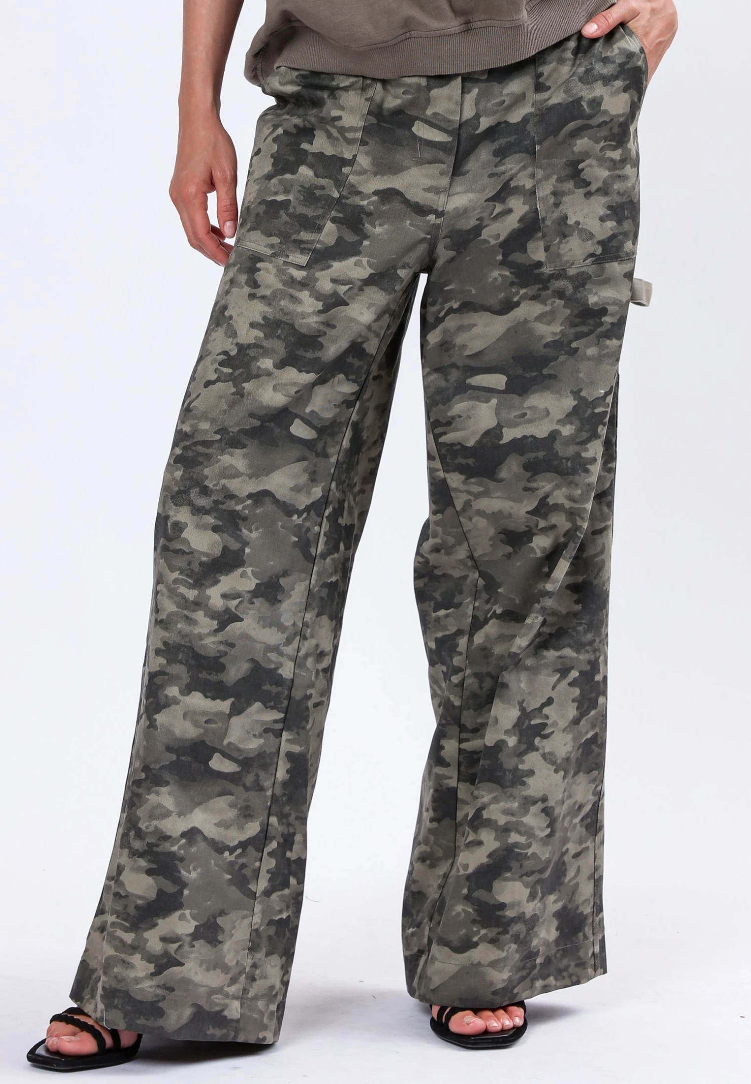 REVELATION TROUSERS CAMO 3 REVELATION TROUSERS CAMO
