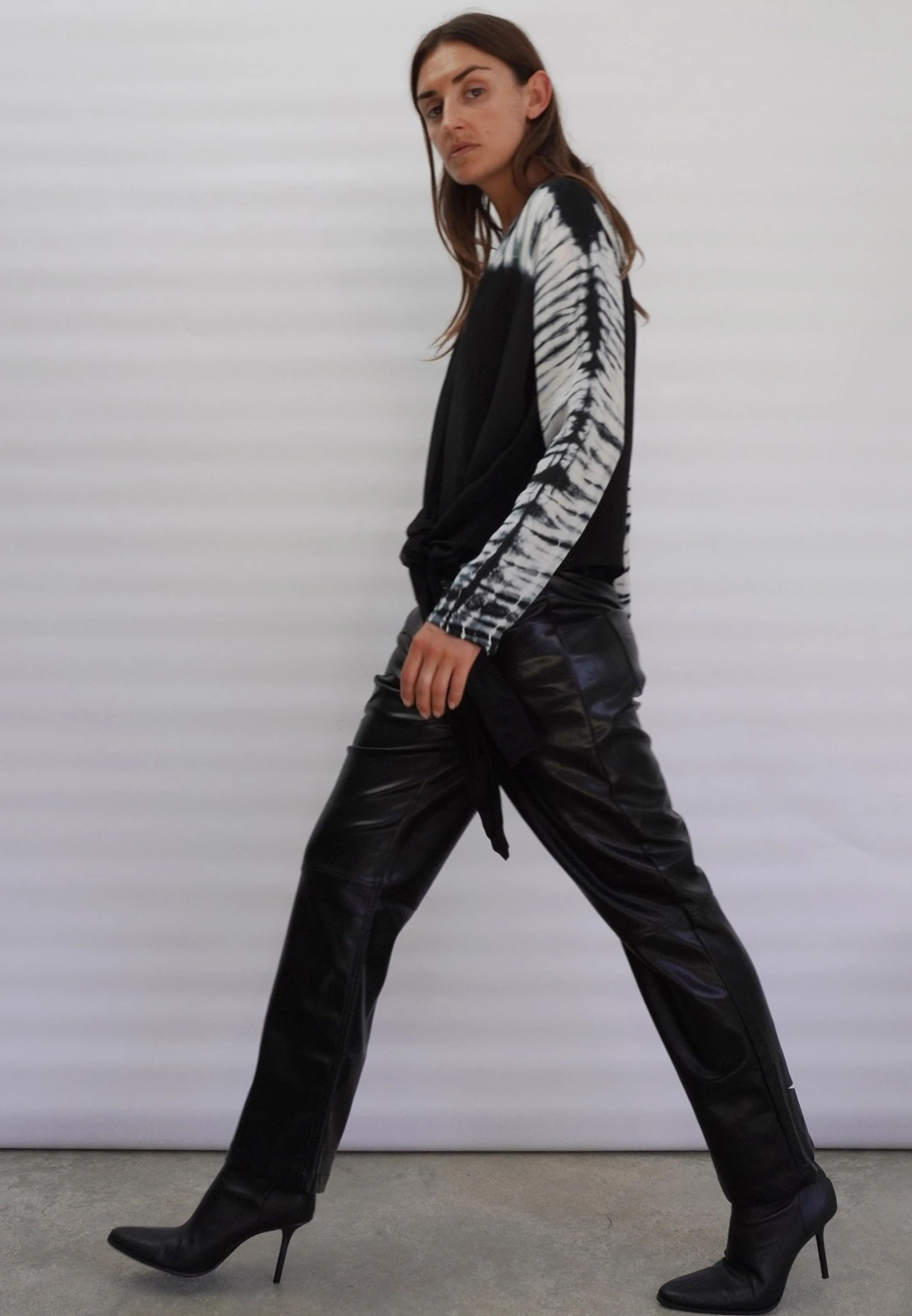 HIDDEN TOP BLACK & WHITE 10 HIDDEN TOP BLACK & WHITE - Image 8