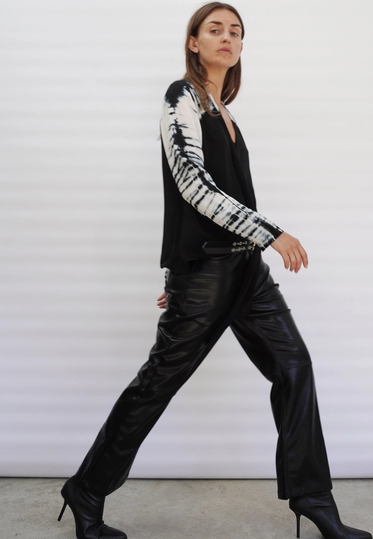 HIDDEN TOP BLACK & WHITE 11 HIDDEN TOP BLACK & WHITE - Image 9