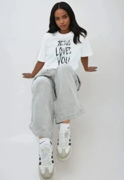 JESUS LOVES YOU CROP TOP WHITE -Religion Clothing JESUSLOVESYOU11