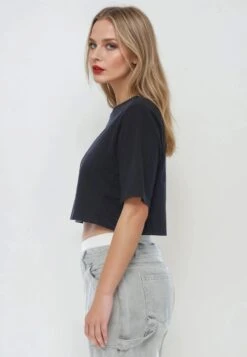 JESUS LOVES YOU CROP TOP BLACK -Religion Clothing JESUSLOVESYOU19