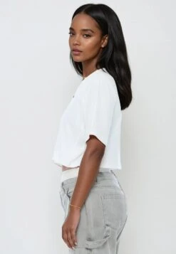 JESUS LOVES YOU CROP TOP WHITE -Religion Clothing JESUSLOVESYOU5