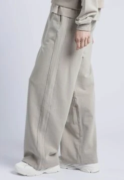 APPLIQUE RELAXED SWEATPANTS STONE -Religion Clothing WCTAQP99PURECASHMERE3 03eb118a 1d9a 43f4 9230 5450029f1816