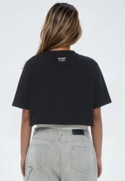 WHO GIVES A FUCK CROP TOP BLACK 15 WHO GIVES A FUCK CROP TOP BLACK -Religion Clothing WHOGIVESAFUCK21