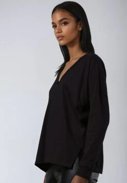 RELAY T-SHIRT BLACK -Religion Clothing new 0018 Layer 8