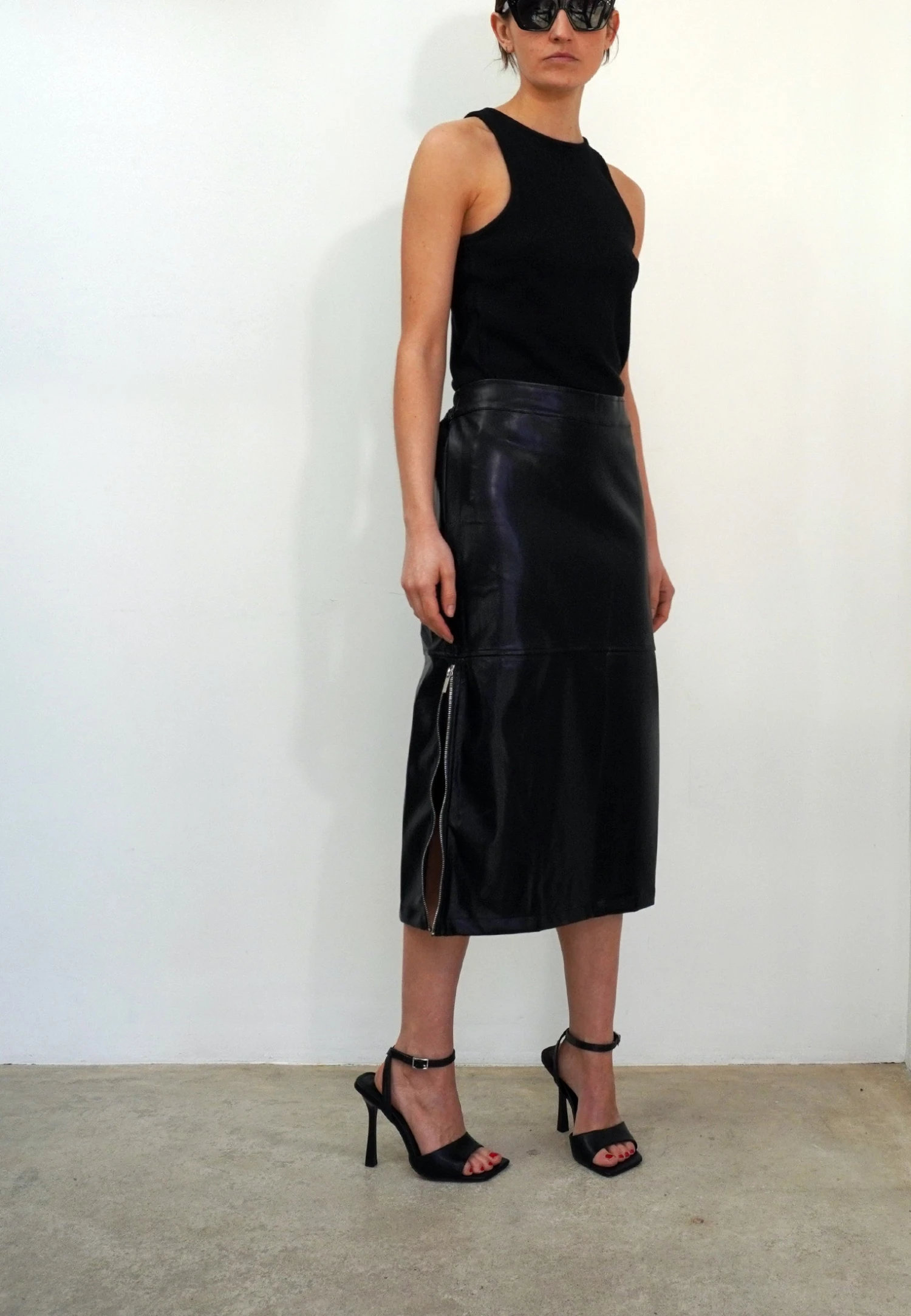 ORBIT SKIRT BLACK 3 ORBIT SKIRT BLACK