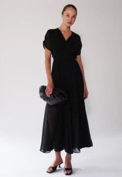 SOLSTICE MAXI DRESS BLACK